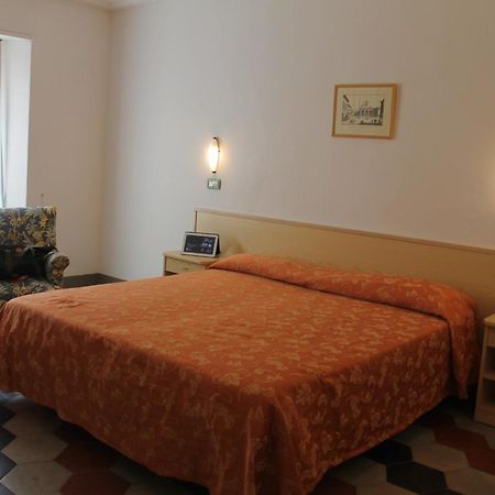 Hotel Croce Di Savoia Vallombrosa Phòng bức ảnh
